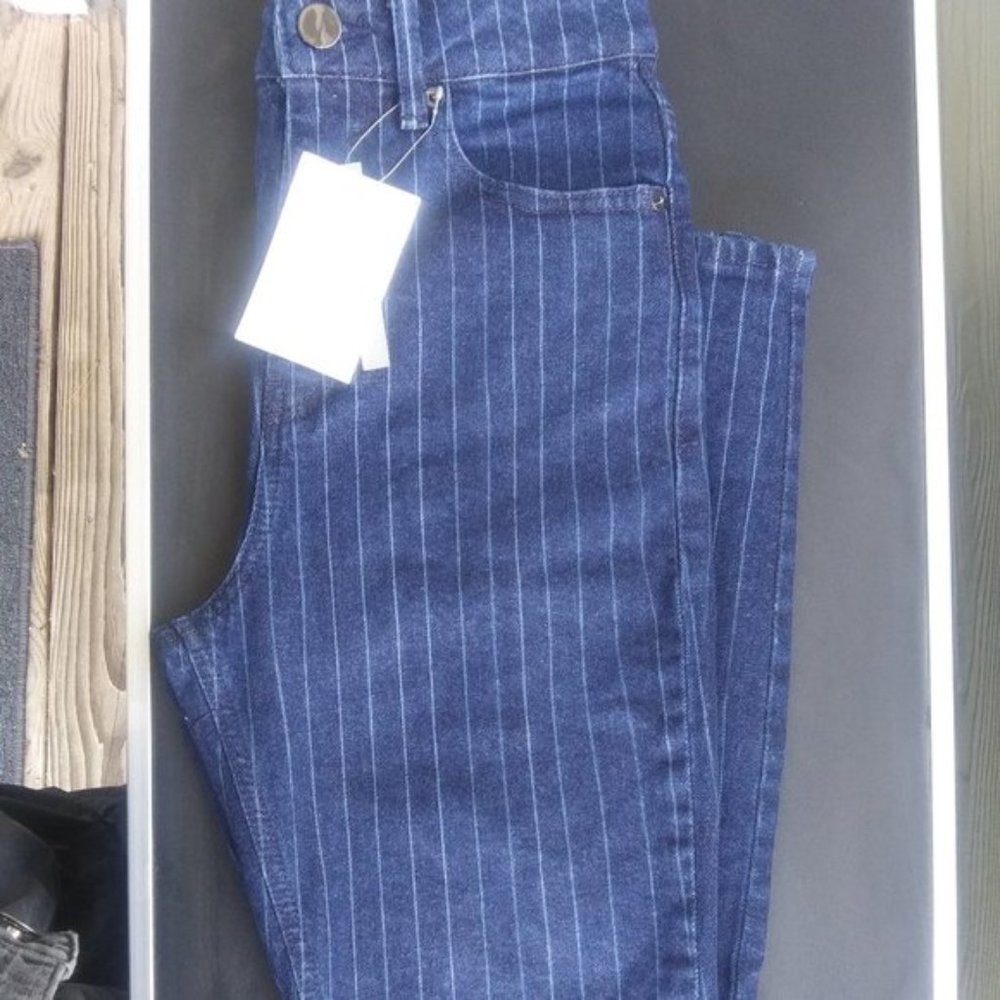 NEW Lot of 2 ASOS High Rise Jeans-Size 4 👖 - Picture 11 of 13